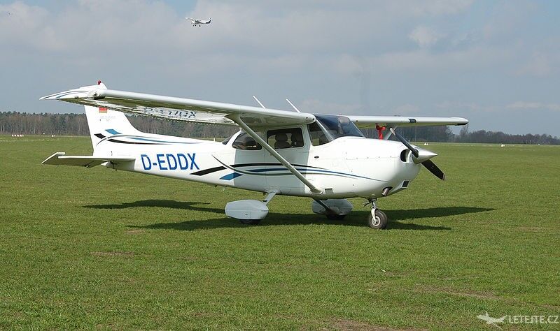 Cessna 172, autor: Huhu Uet