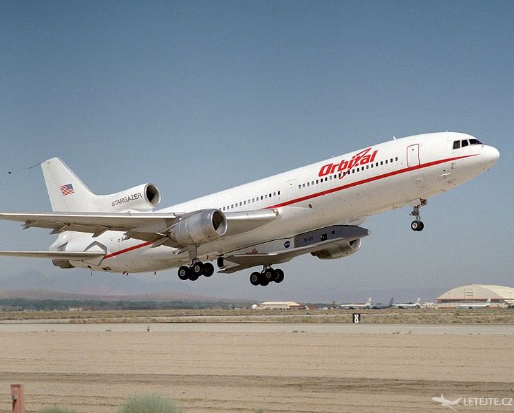 L-1011, autor: Crobot