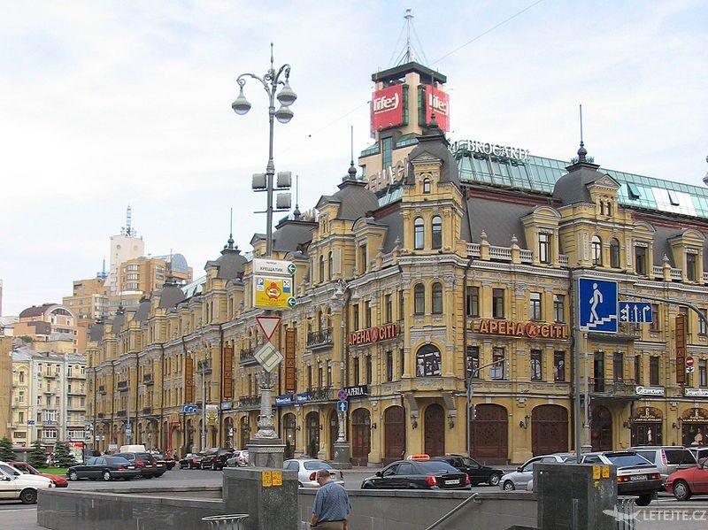 skvostné nákupní centrum nabízí světové módní značky za skvelé ceny, autor: Sajmon
