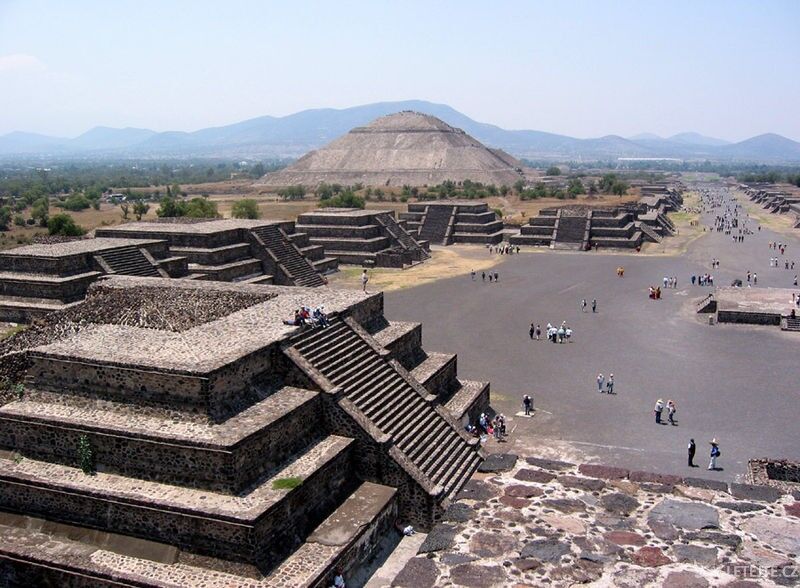 Mexiko kromě písečných pláží nabízí také směsici historických památek, autor: SElefant
