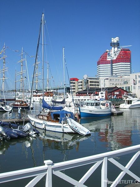 Druhé největší město země je známé svým místním přístavem, autor: Axt