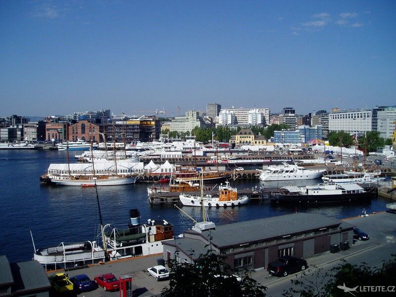 Oslo, hlavní město Norska, je vyznamné tamním přístavem, autor: Oslo-Manchot sanguinaire