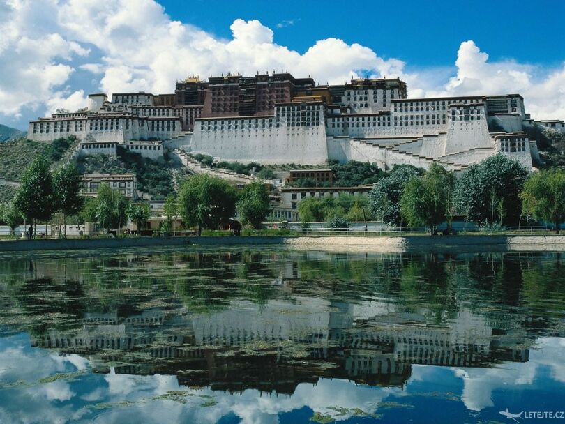 Tibetské paláce budhistických mnichů, autor: orbion