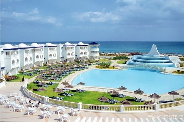 Pětihvězdičkový hotelový komplex s luxusním bazénem, autor: orbion
