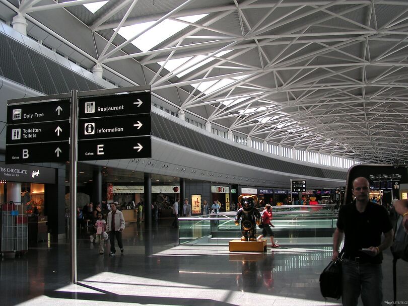 Moderní terminál letiště Luton, autor: luton